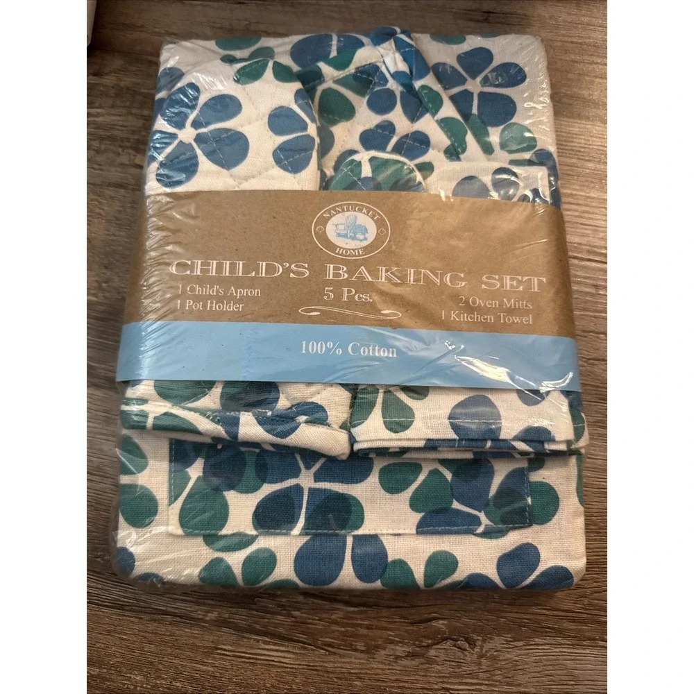 Nantucket Home 5 Piece Child's Baking Set Apron Oven Mitts Pot Holder Towel NEW